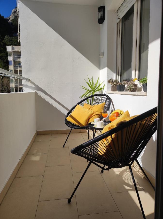 Center Apartment Pia Omis Bagian luar foto