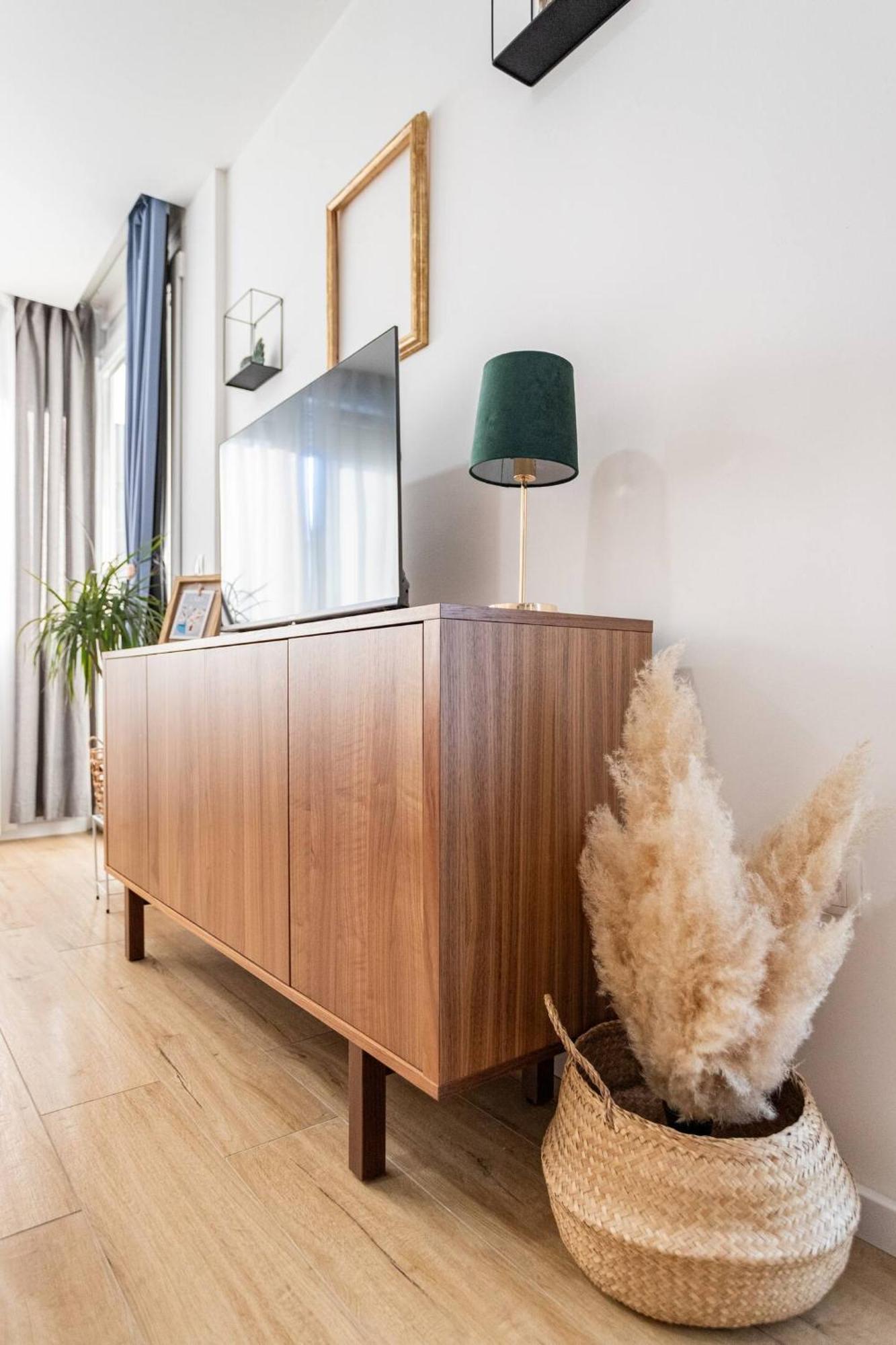 Center Apartment Pia Omis Bagian luar foto